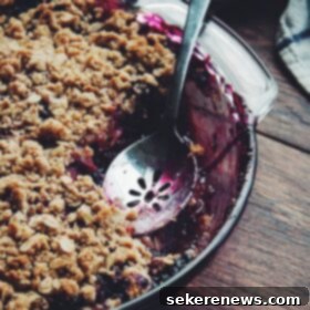 Crimson Berry Cherry Crisp 2 Sour Cherry Berry Crisp | bloggingoverthyme.com