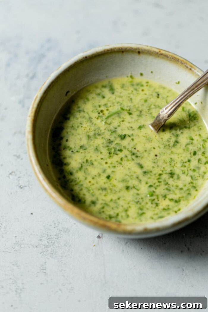 Blistered Snap Beans with Zesty Cilantro Dressing 7 Cilantro Vinaigrette in Bowl