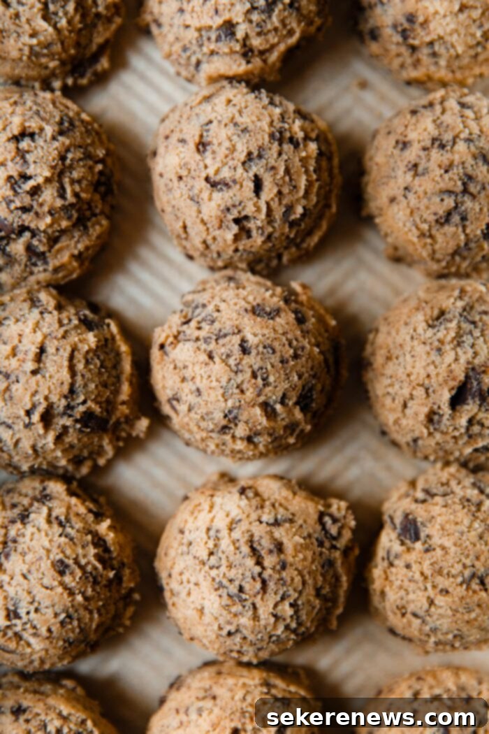 Signature Chocolate Chunk Cookies 3 Chocolate Chunk Cookie Dough Scoops